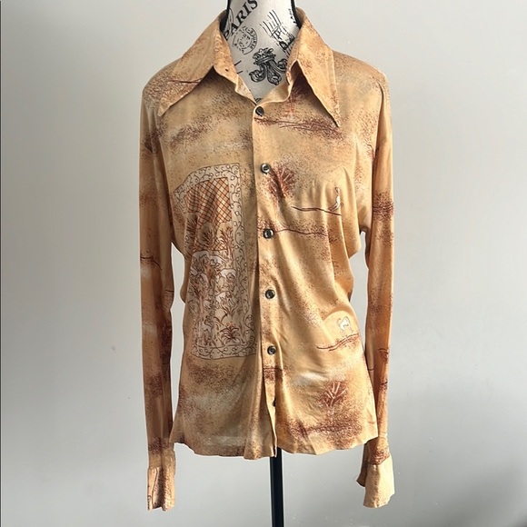 True Vintage 70s Dagger Collar Peach Dog Pattern Shirt - Picture 1 of 7